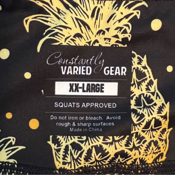 CVG Constantly Varied Gear Fineapple Pineapple Retired Capri Tights Size XXLarge - Picture 7 of 8